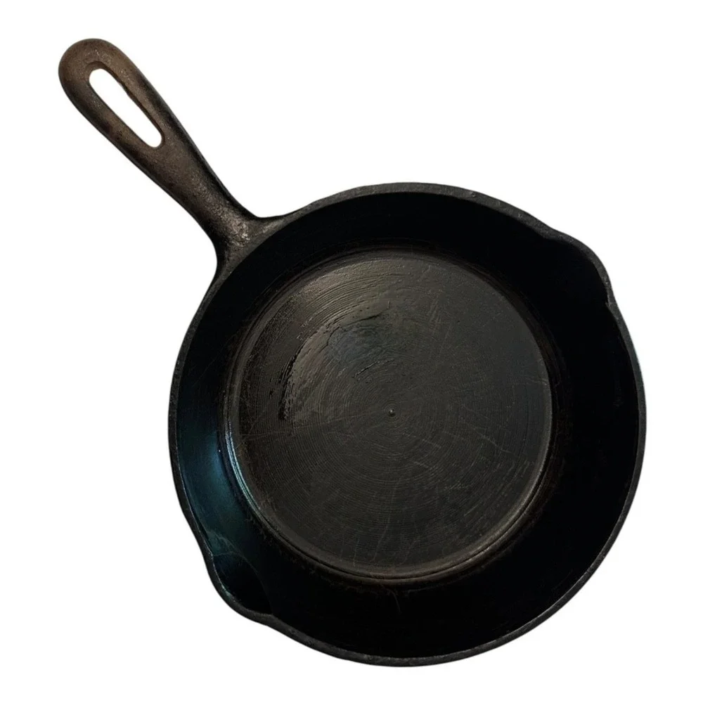 Vintage Cast Iron Skillet Pan 8